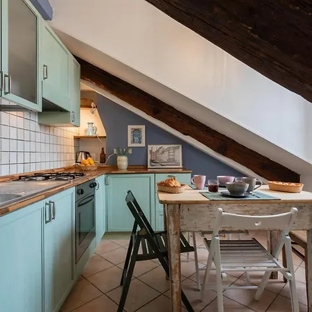 Il Nido Dei Colori Di Palazzo Saluzzo Apartamento