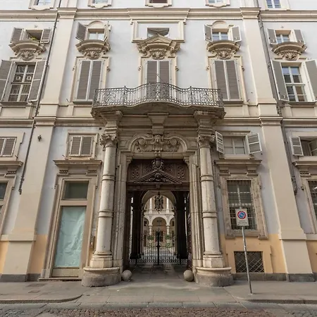Il Nido Dei Colori Di Palazzo Saluzzo