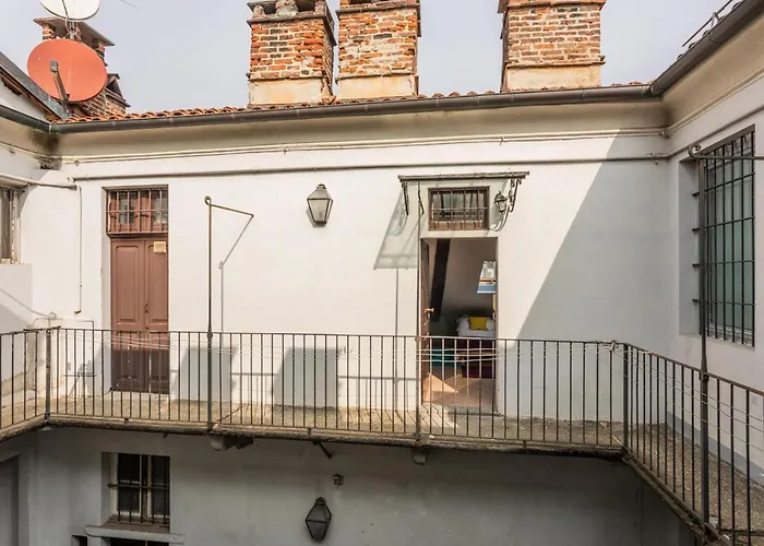 Il Nido Dei Colori Di Palazzo Saluzzo *