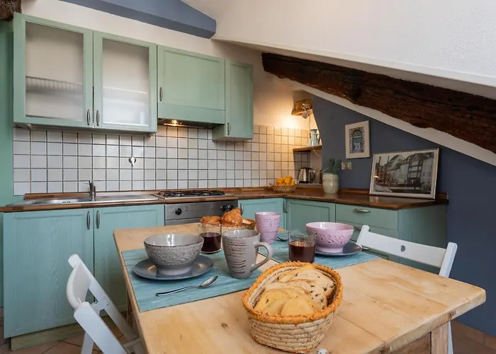 Il Nido Dei Colori Di Palazzo Saluzzo