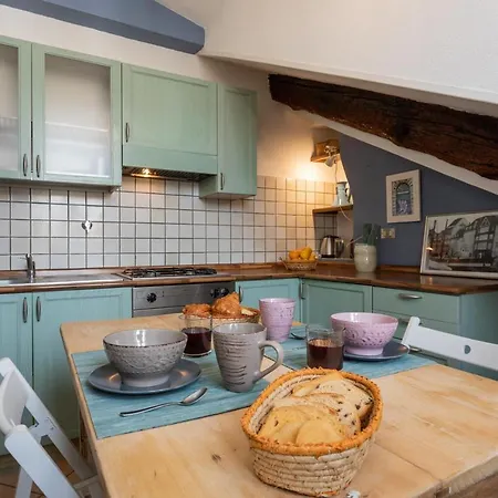 Il Nido Dei Colori Di Palazzo Saluzzo